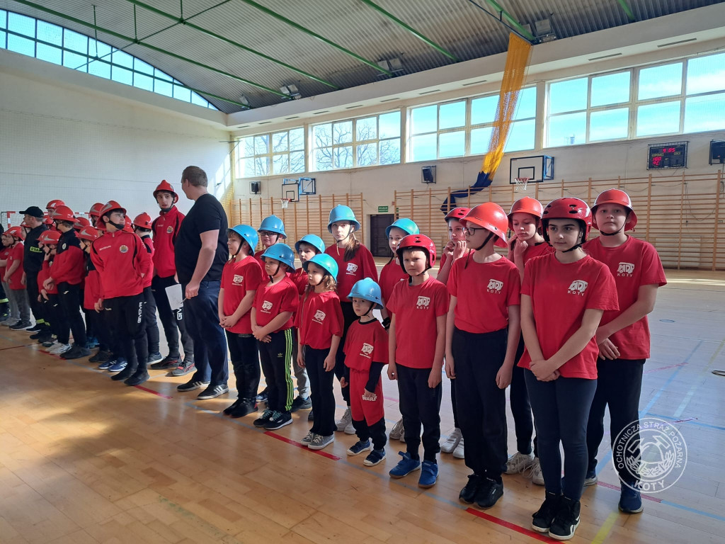 Bieg farmera z kanistrami, przerzucanie opony. Młodzi druhowie dali radę