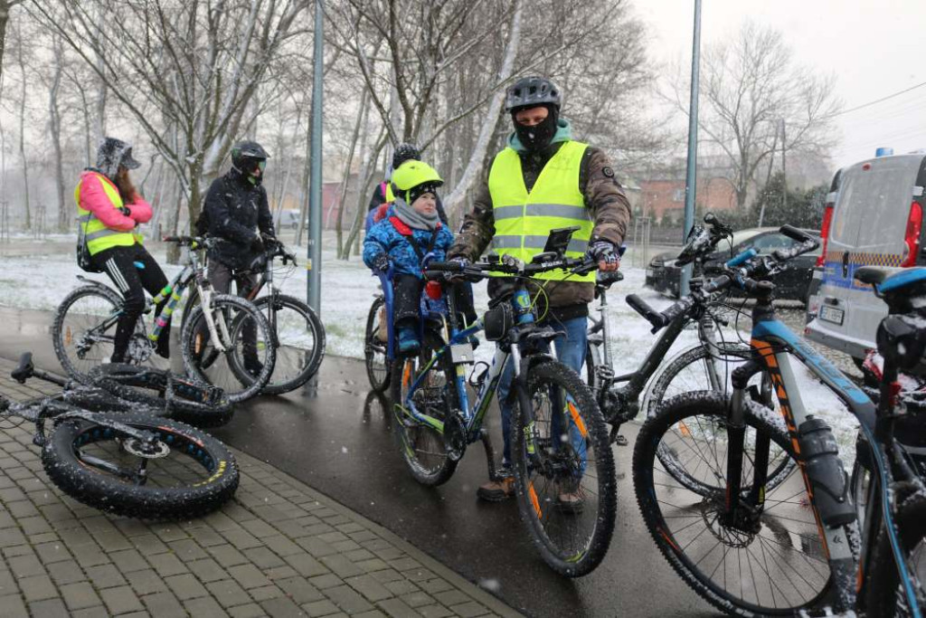 Ustawka rowerzystów i biegaczy. Znakowanie rowerów