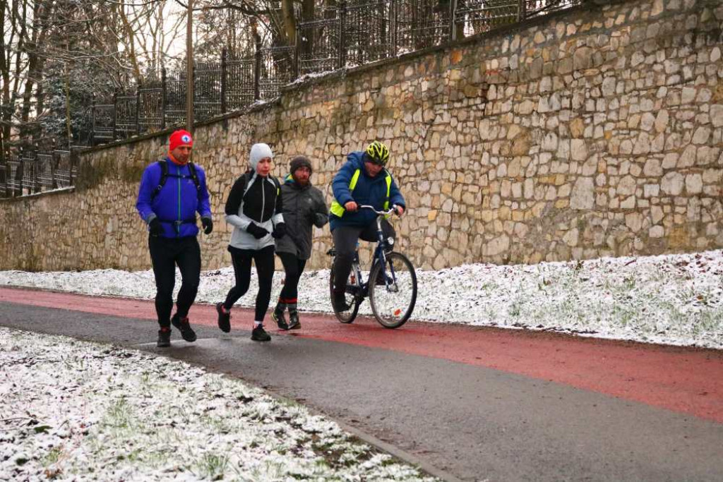 Ustawka rowerzystów i biegaczy. Znakowanie rowerów
