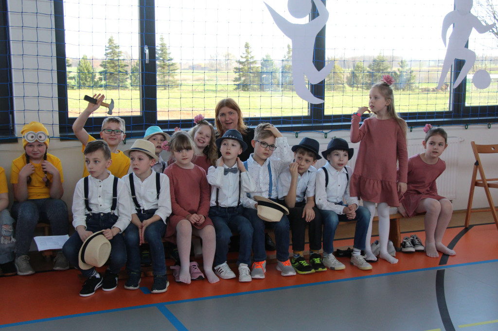 Tłumy na otwarciu sali gimnastycznej. Wielka chwila dla miejscowości