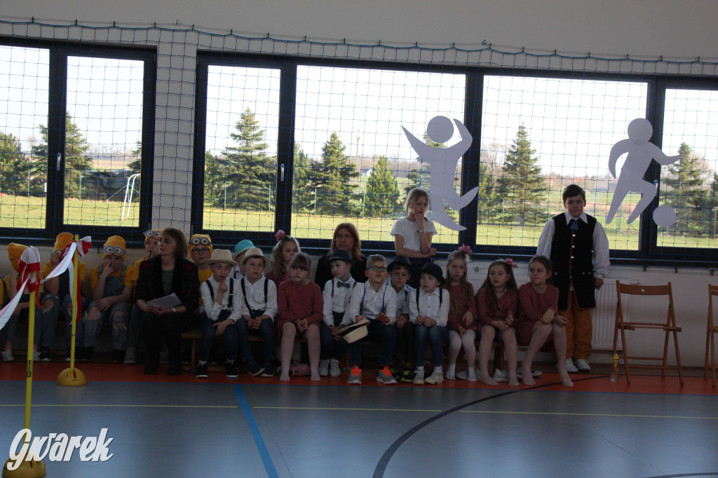 Tłumy na otwarciu sali gimnastycznej. Wielka chwila dla miejscowości