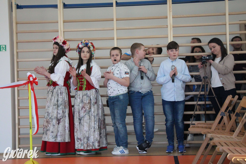 Tłumy na otwarciu sali gimnastycznej. Wielka chwila dla miejscowości