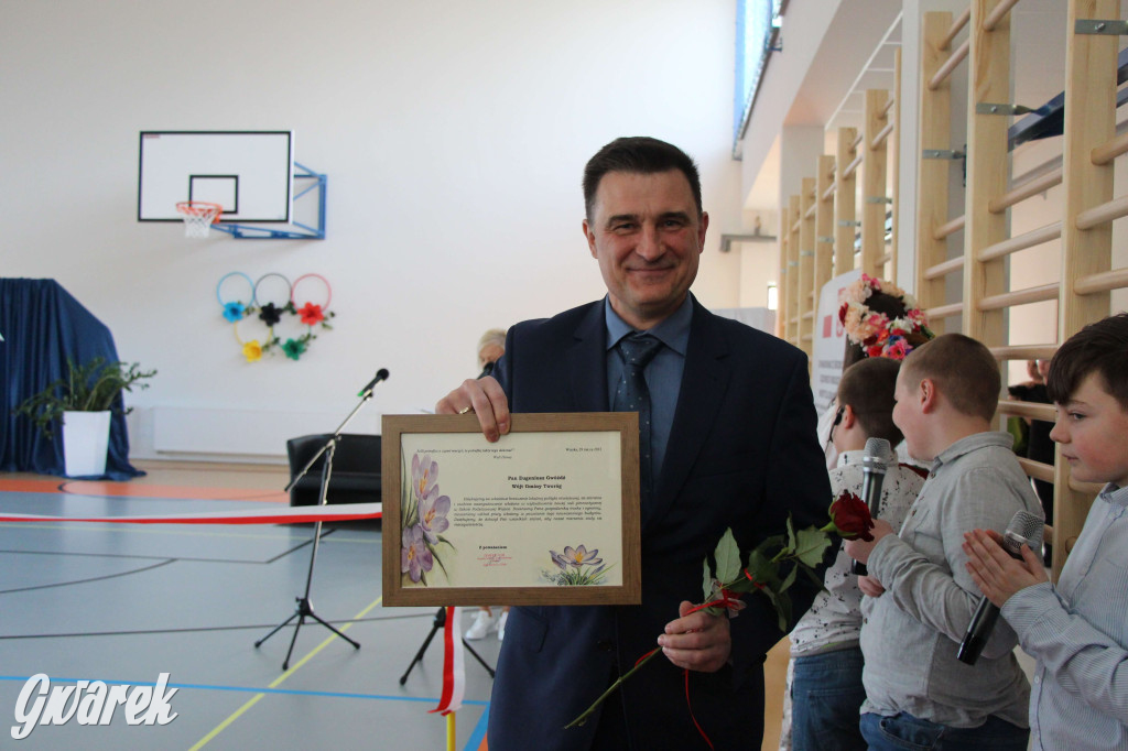 Tłumy na otwarciu sali gimnastycznej. Wielka chwila dla miejscowości