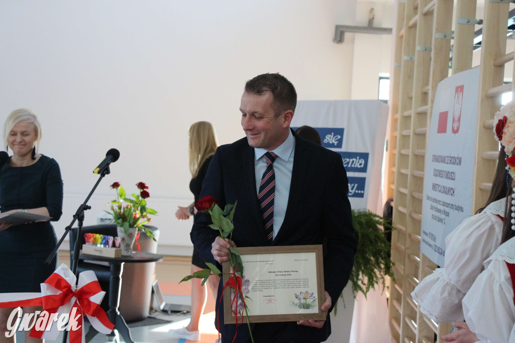 Tłumy na otwarciu sali gimnastycznej. Wielka chwila dla miejscowości