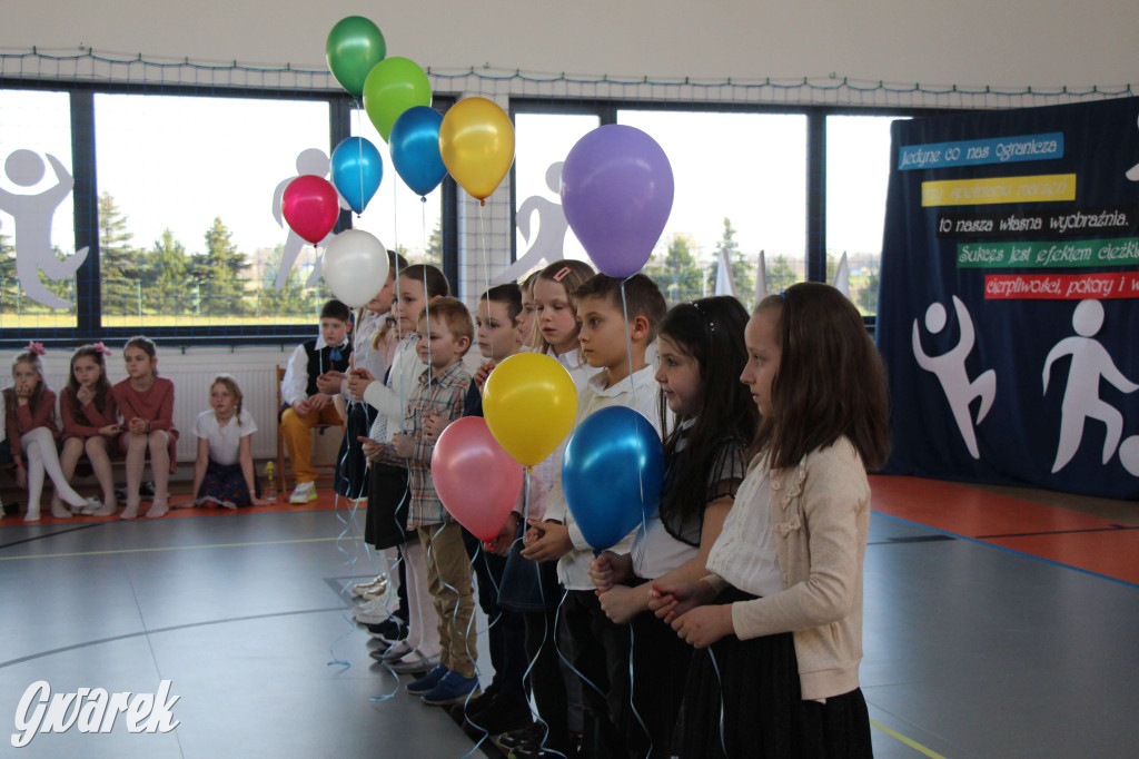 Tłumy na otwarciu sali gimnastycznej. Wielka chwila dla miejscowości