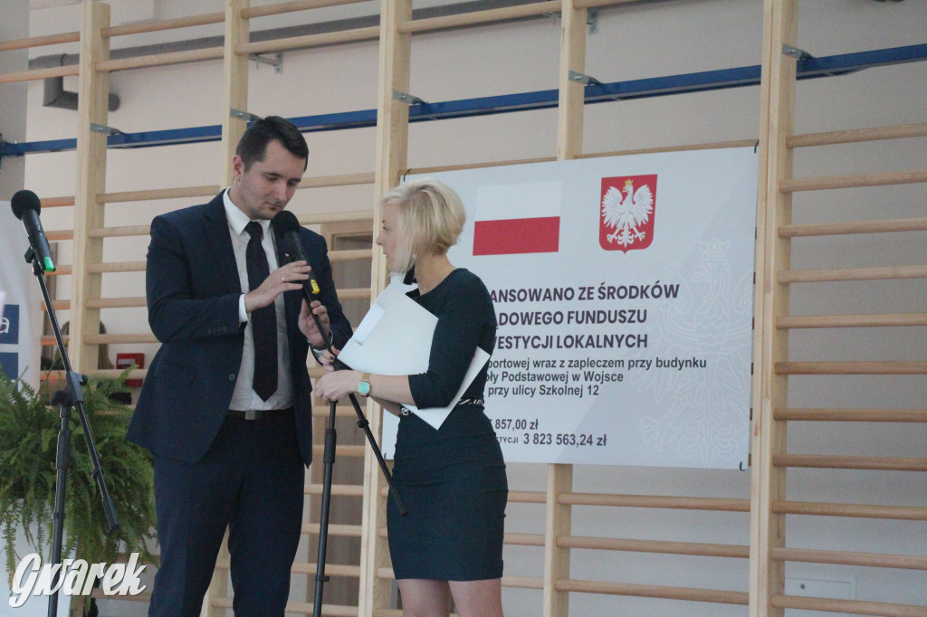 Tłumy na otwarciu sali gimnastycznej. Wielka chwila dla miejscowości