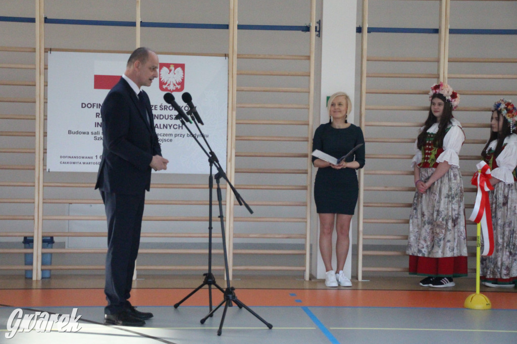 Tłumy na otwarciu sali gimnastycznej. Wielka chwila dla miejscowości