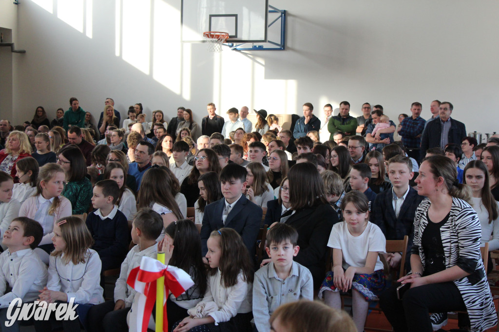 Tłumy na otwarciu sali gimnastycznej. Wielka chwila dla miejscowości