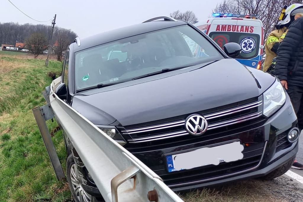 Pijany wjechał w barierki