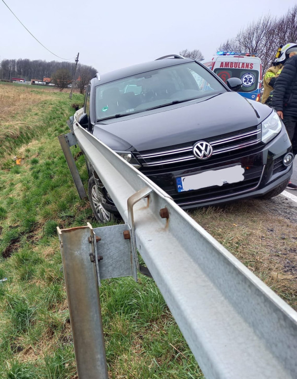 Pijany wjechał w barierki
