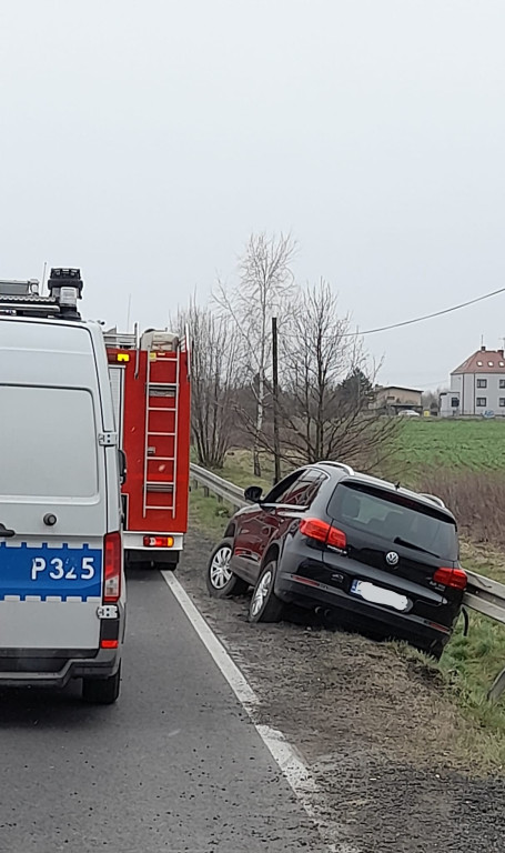 Pijany wjechał w barierki