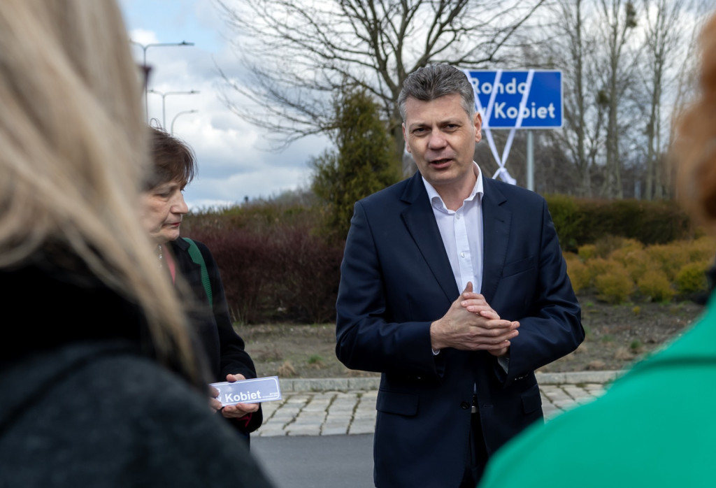 Bytom ma rondo Praw Kobiet, w Tarnowskich Górach...