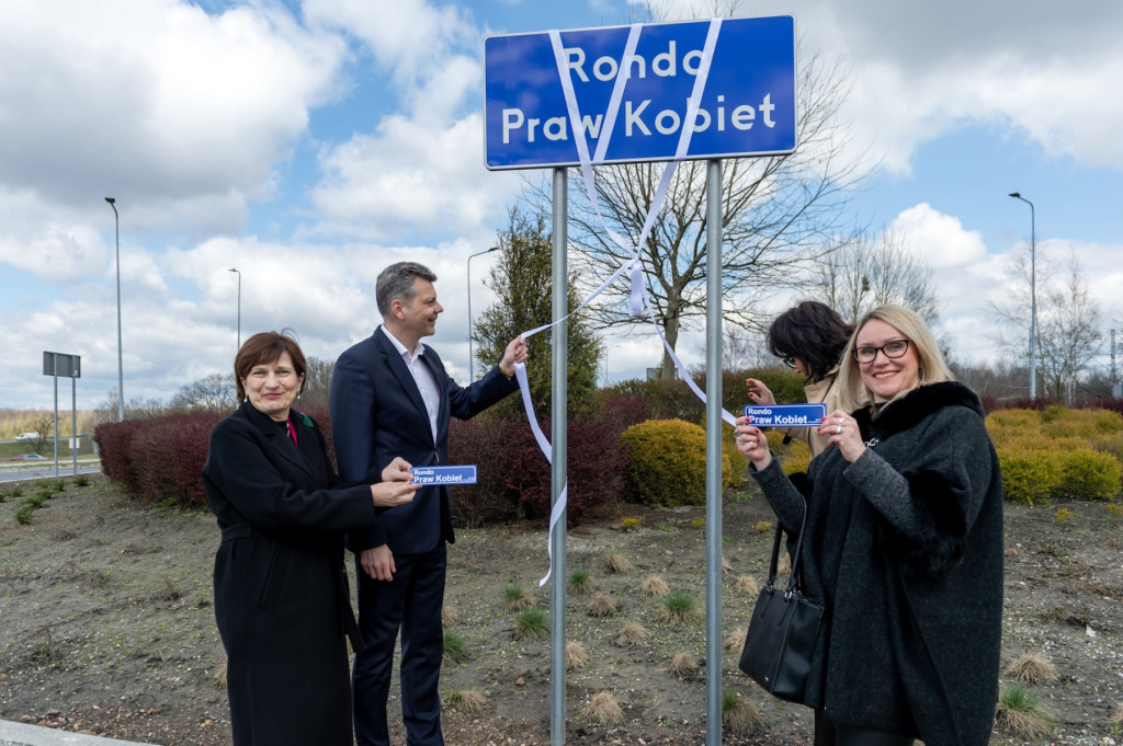 Bytom ma rondo Praw Kobiet, w Tarnowskich Górach...