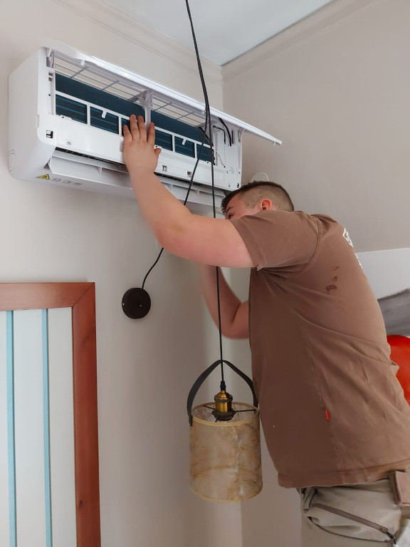 Praktyki w Grecji i umowa z uniwersytetem