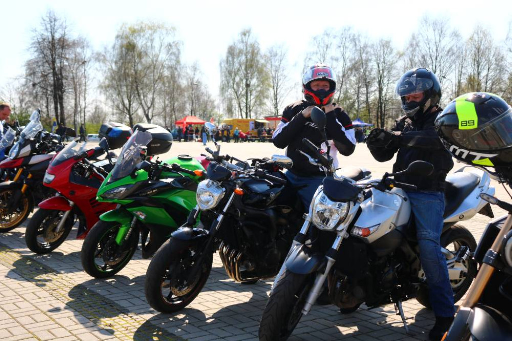 Parada motocyklistów w Piekarach Śląskich