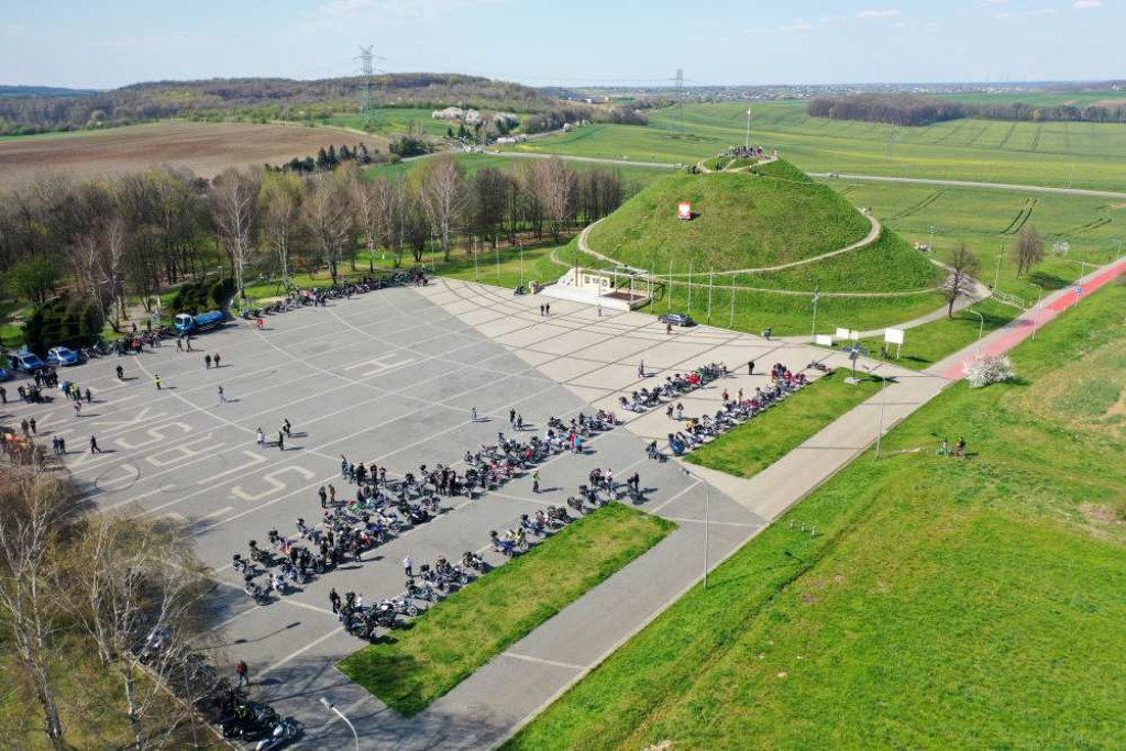 Parada motocyklistów w Piekarach Śląskich