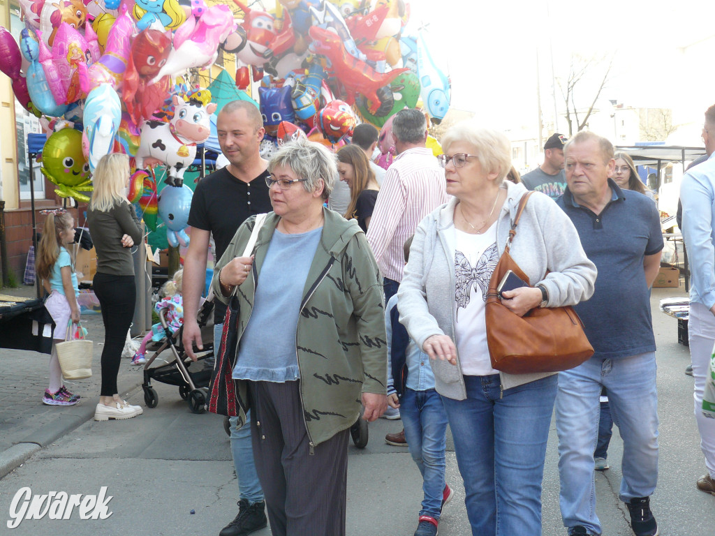 Odpust w Radzionkowie w słoneczny dzień