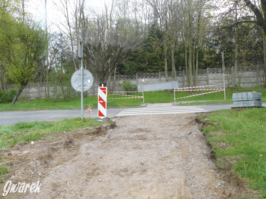 Tarnowskie Góry. Zamknięty chodnik przy Bytomskiej