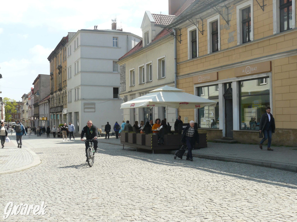 Tarnowskie Góry, rynek. Wracają ogródki letnie