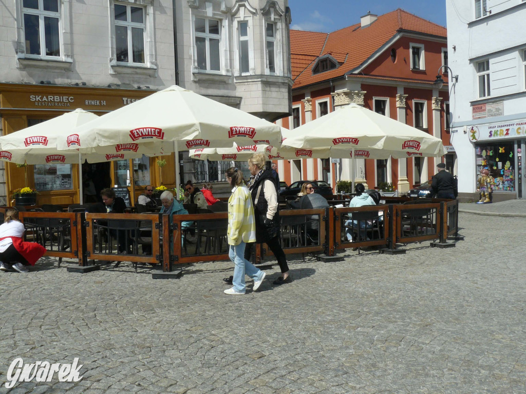 Tarnowskie Góry, rynek. Wracają ogródki letnie