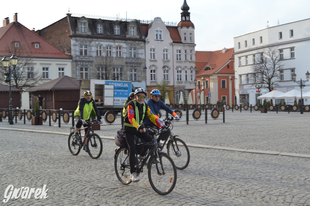 Masa krytyczna na nowej drodze (rowerowej)