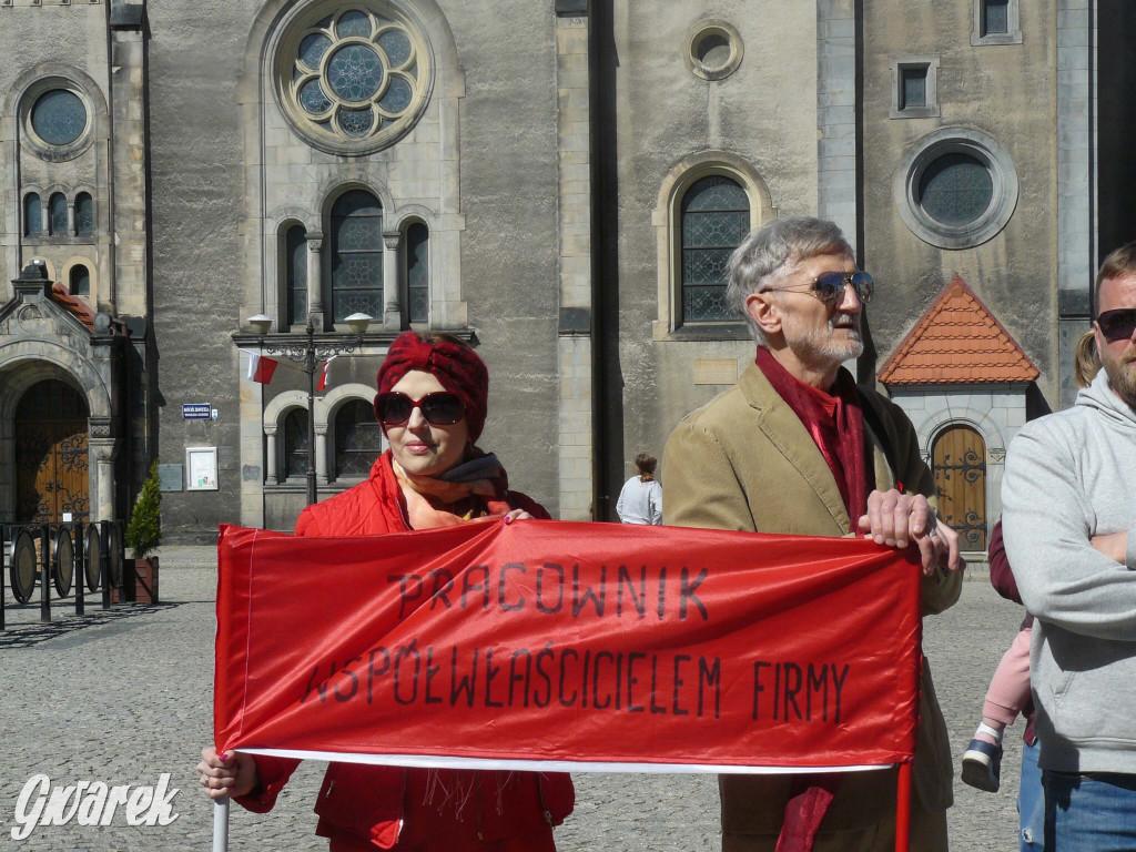 Tarnowskie Góry. Pochód pierwszomajowy