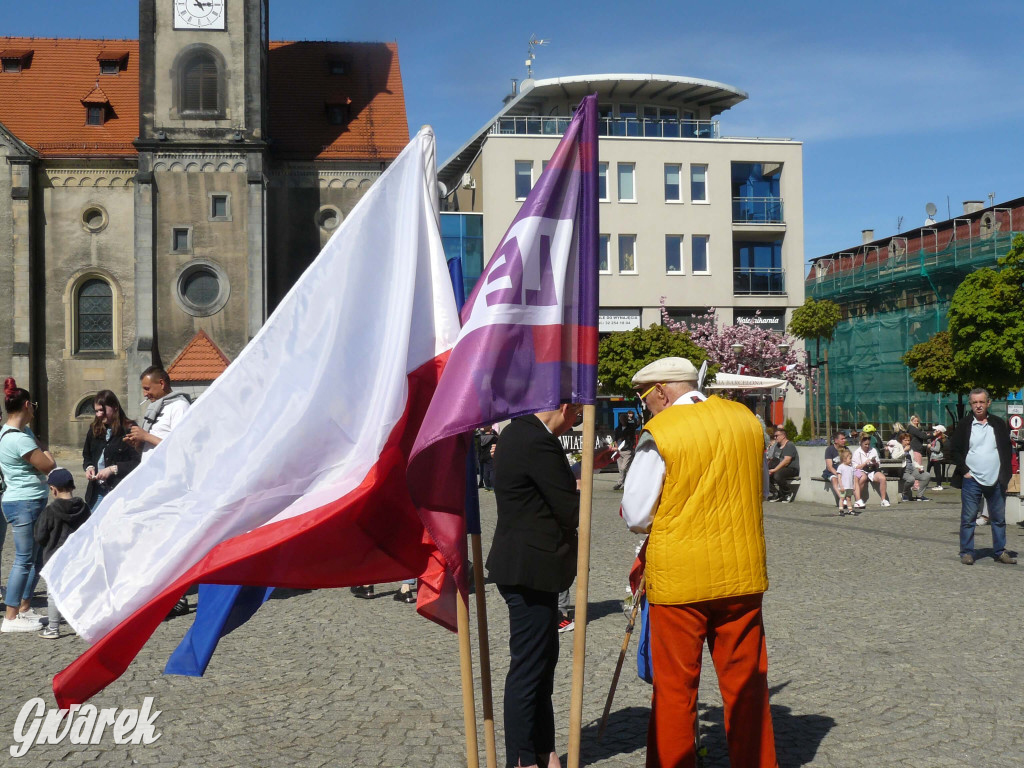 Tarnowskie Góry. Pochód pierwszomajowy
