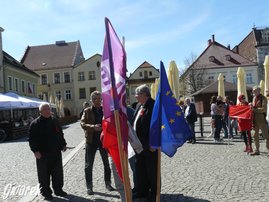 Tarnowskie Góry. Pochód pierwszomajowy