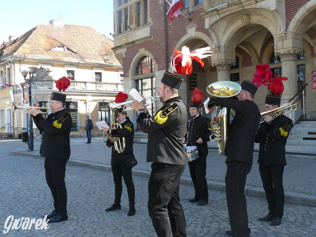 Tarnowskie Góry. Pochód pierwszomajowy