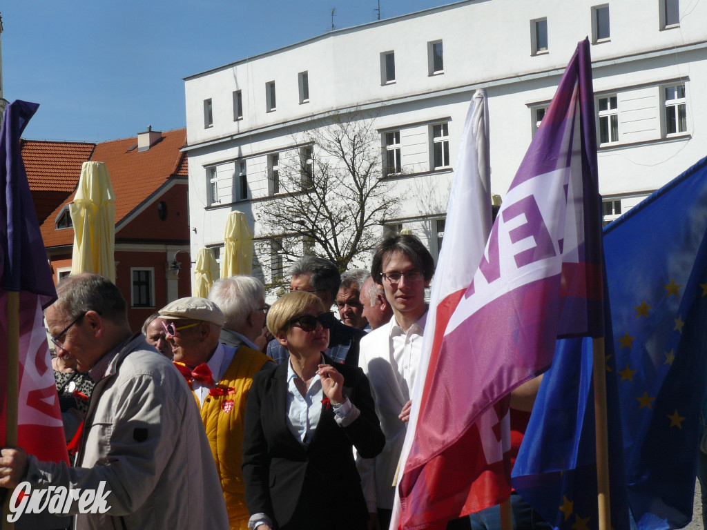 Tarnowskie Góry. Pochód pierwszomajowy