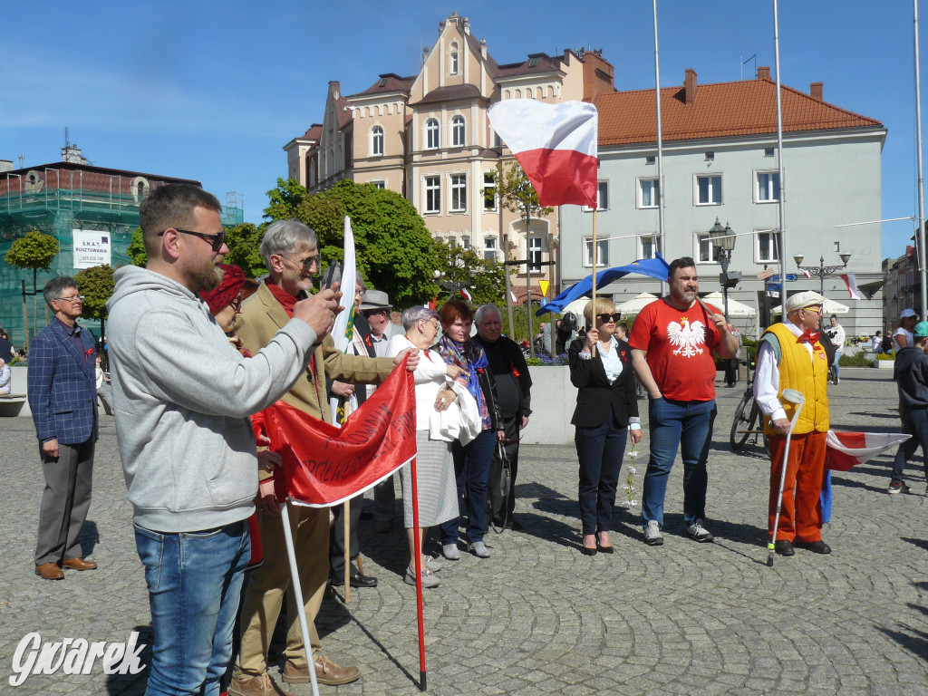 Tarnowskie Góry. Pochód pierwszomajowy