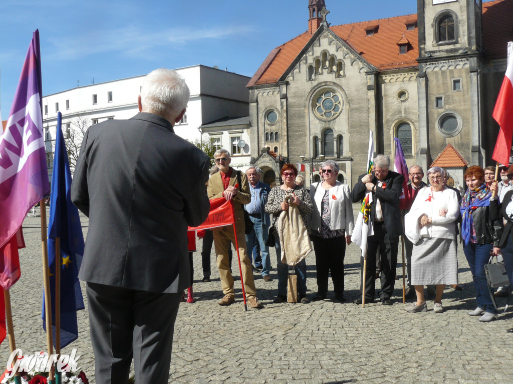 Tarnowskie Góry. Pochód pierwszomajowy