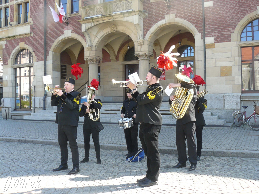 Tarnowskie Góry. Pochód pierwszomajowy
