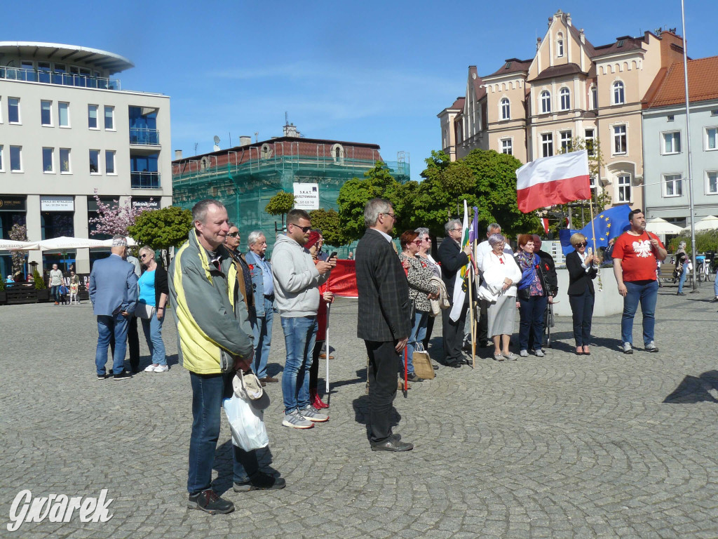 Tarnowskie Góry. Pochód pierwszomajowy