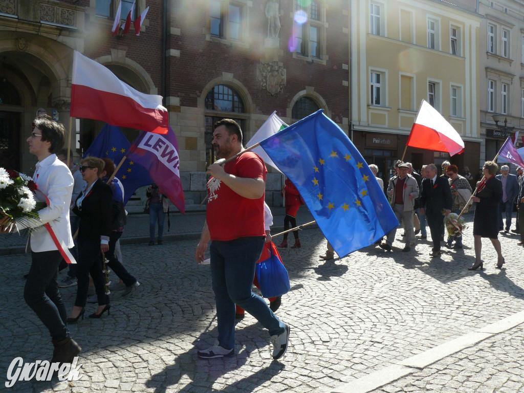 Tarnowskie Góry. Pochód pierwszomajowy