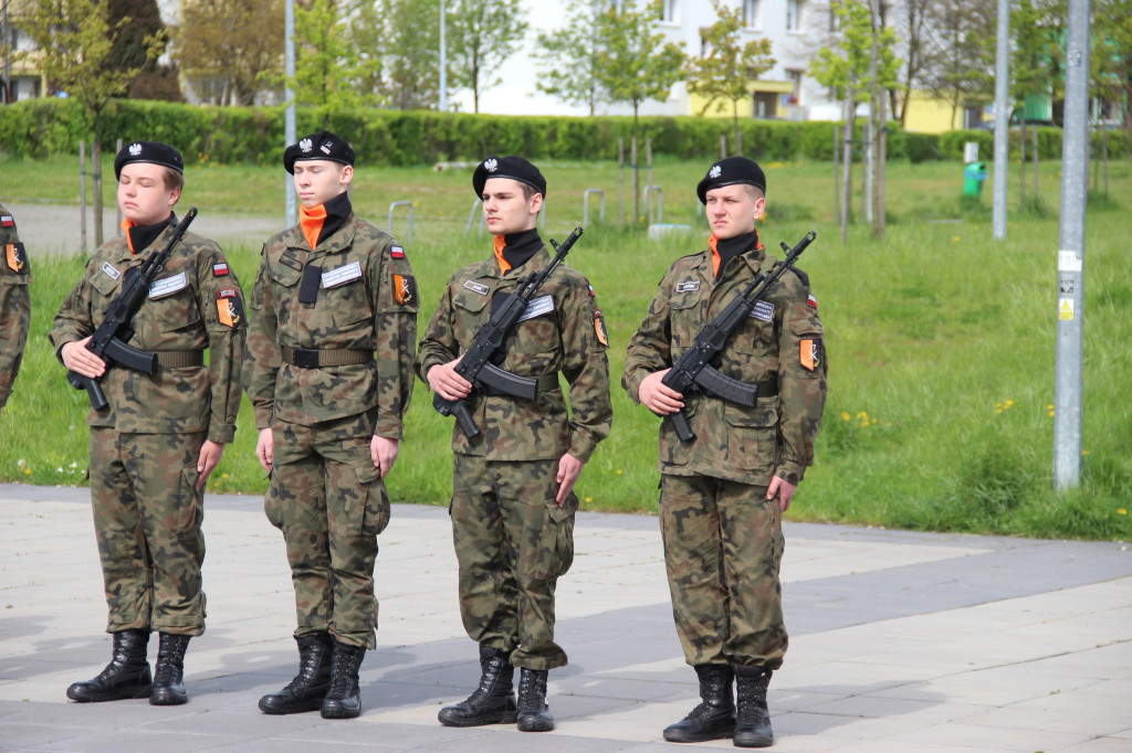 Radzionków. Uroczyste podniesienie flagi