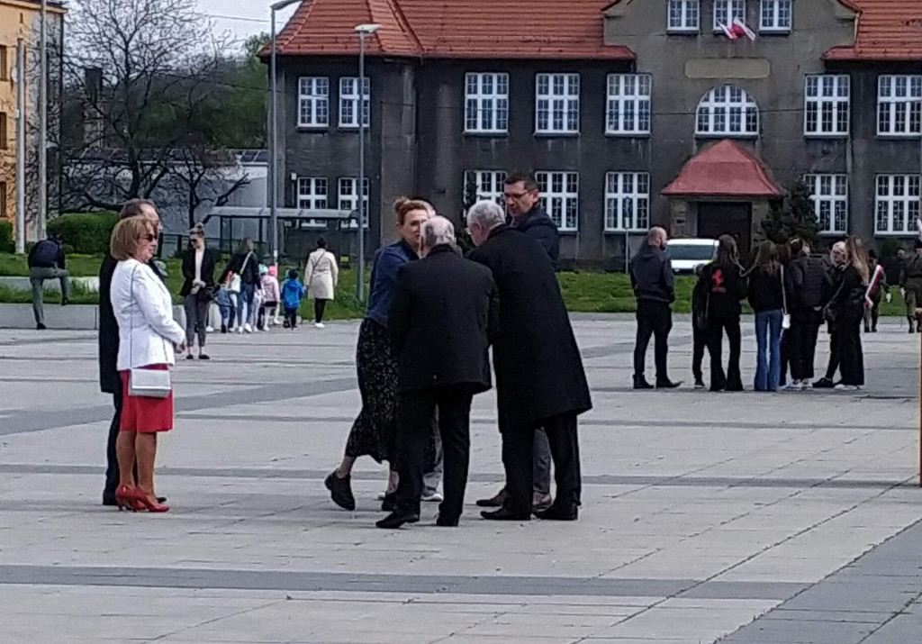 Radzionków. Uroczyste podniesienie flagi