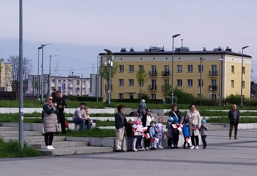 Radzionków. Uroczyste podniesienie flagi