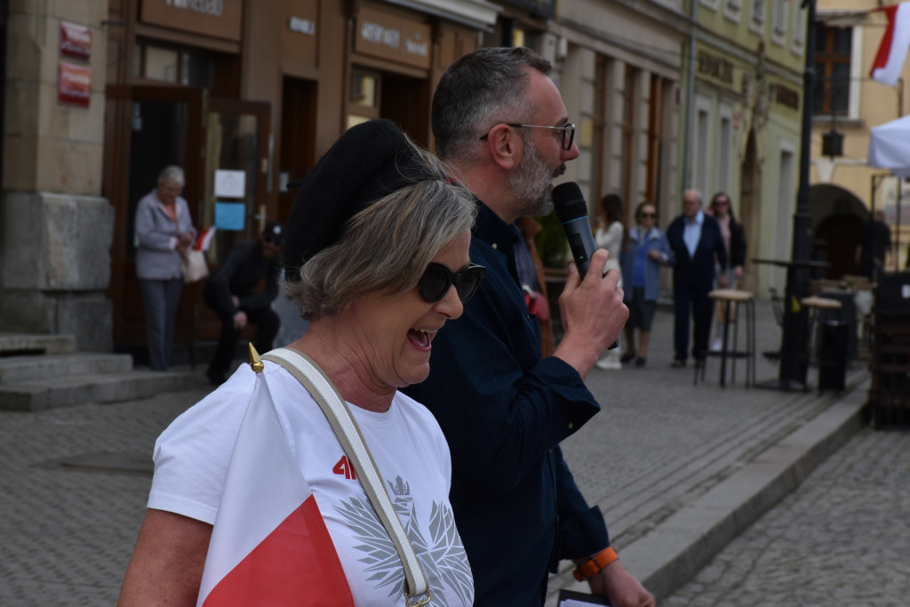 Tarnowskie Góry. Święto polskiej flagi. Hymn i rajd rowerowy