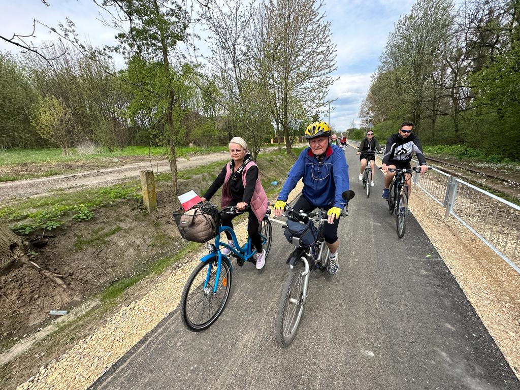 Tarnowskie Góry. Święto polskiej flagi. Hymn i rajd rowerowy
