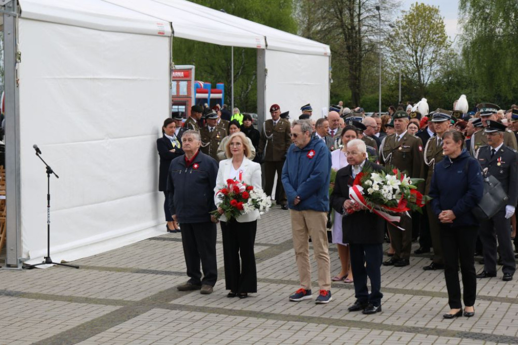 3 Maja w Piekarach Śląskich. Patriotycznie pod kopcem