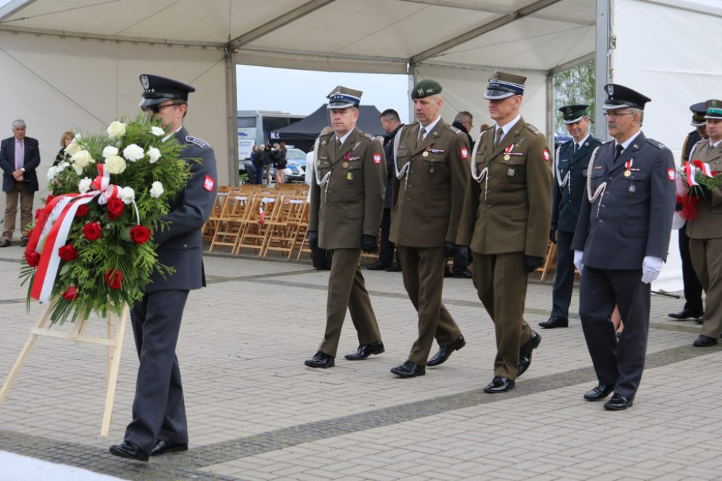3 Maja w Piekarach Śląskich. Patriotycznie pod kopcem