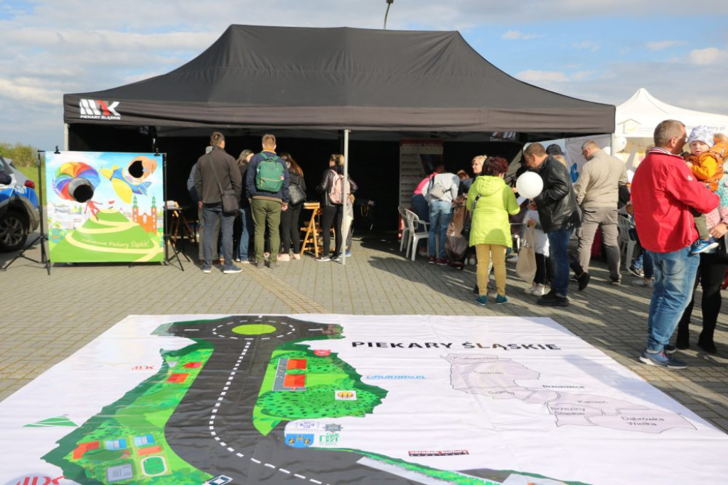 3 Maja w Piekarach Śląskich. Patriotycznie pod kopcem