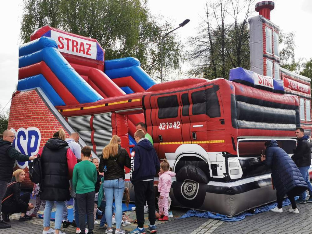 3 Maja w Piekarach Śląskich. Patriotycznie pod kopcem