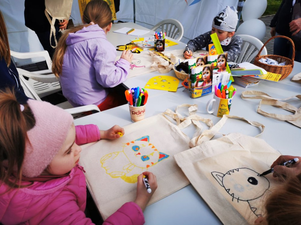 3 Maja w Piekarach Śląskich. Patriotycznie pod kopcem