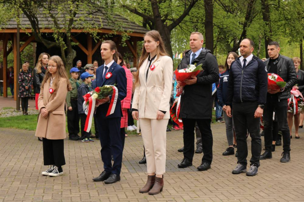 3 Maja w Piekarach Śląskich. Patriotycznie pod kopcem