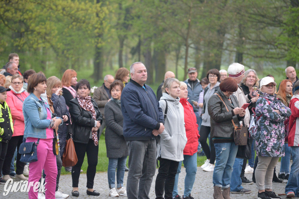 Mapping na fasadzie Pałacu Kawalera w Świerklańcu