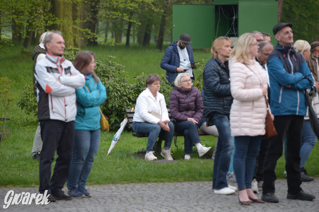 Mapping na fasadzie Pałacu Kawalera w Świerklańcu