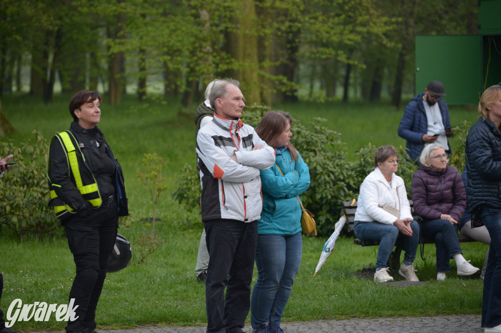 Mapping na fasadzie Pałacu Kawalera w Świerklańcu