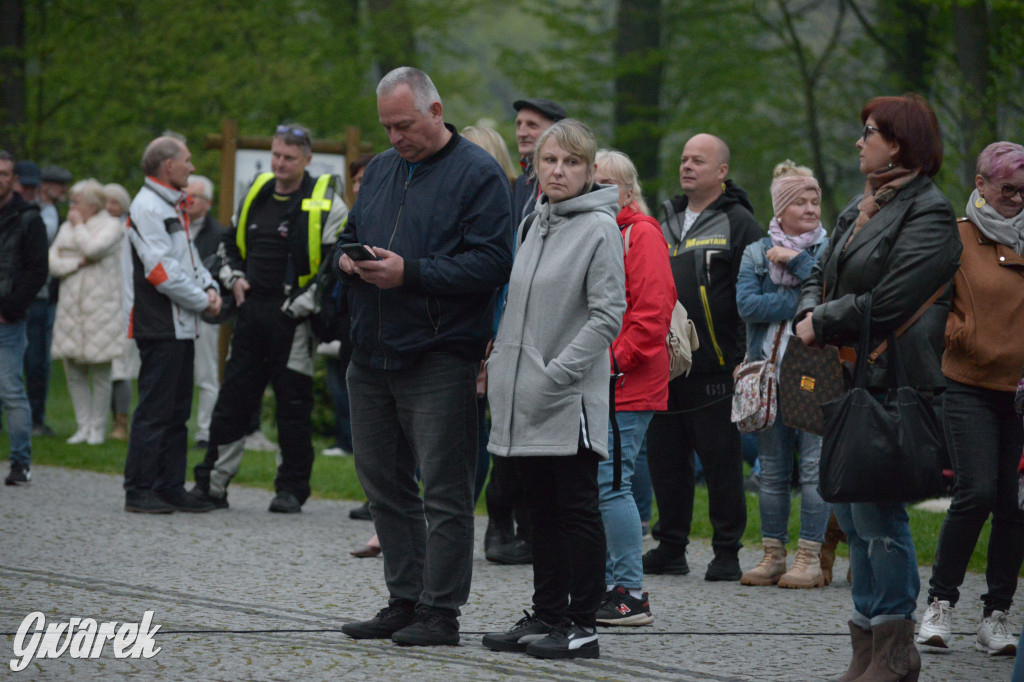 Mapping na fasadzie Pałacu Kawalera w Świerklańcu